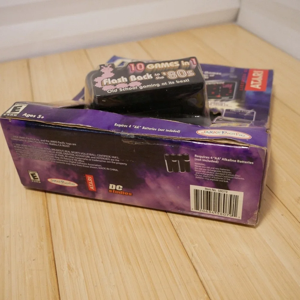 Atari 10-in-1 Plug & Play TV Games (Jakks Pacific TV‎ game systems, 2002) - 08